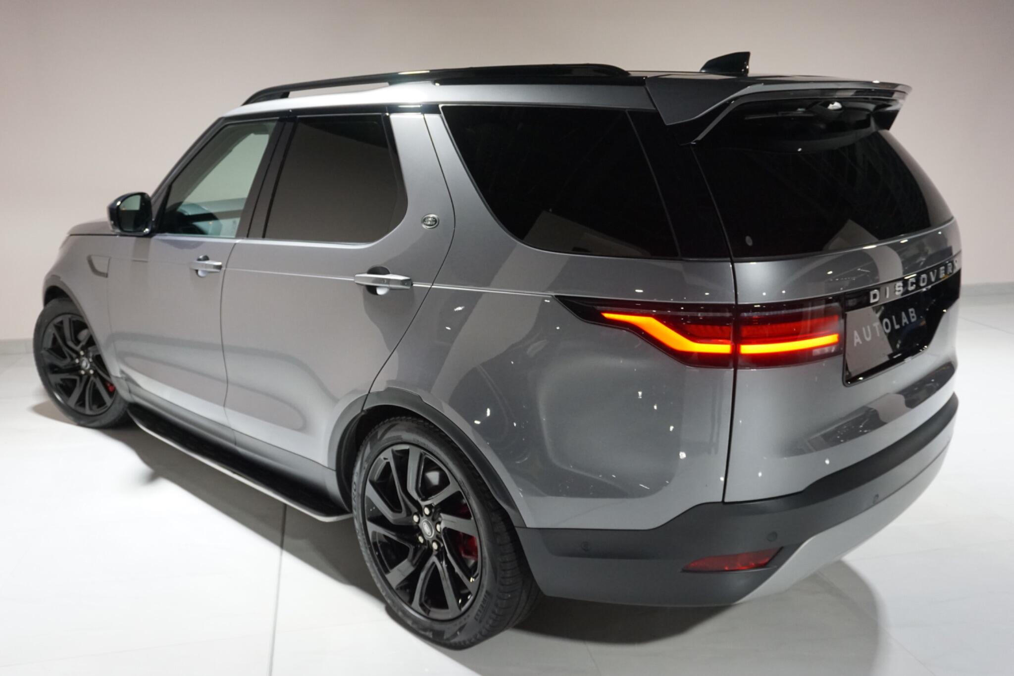 Land Rover Discovery 3.0 D300 MHEV SE SUV 5dr Diesel Auto 4WD Euro 6 (s/s) (300 ps)